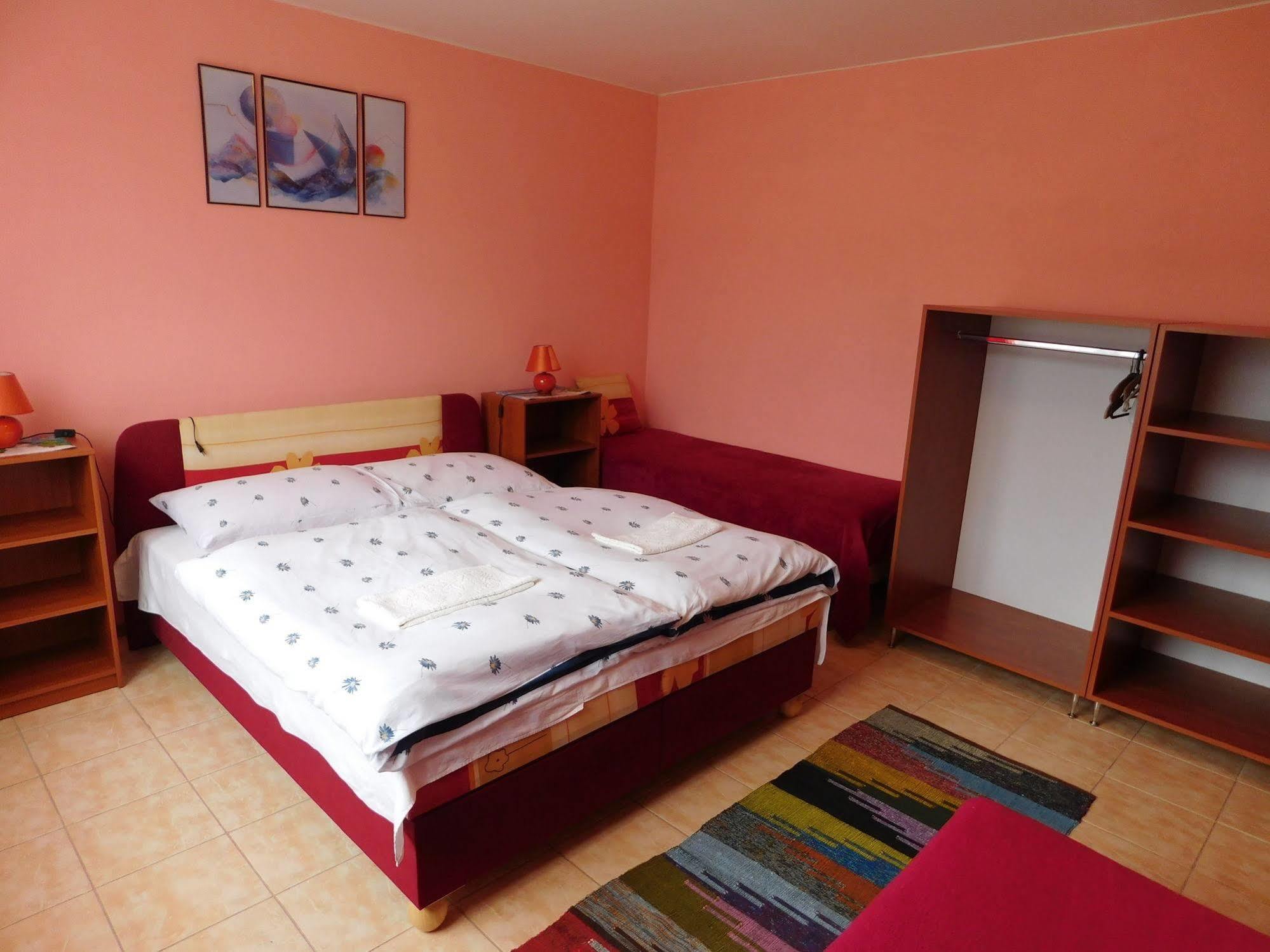 Apartmany Tania Zavazna Poruba Экстерьер фото