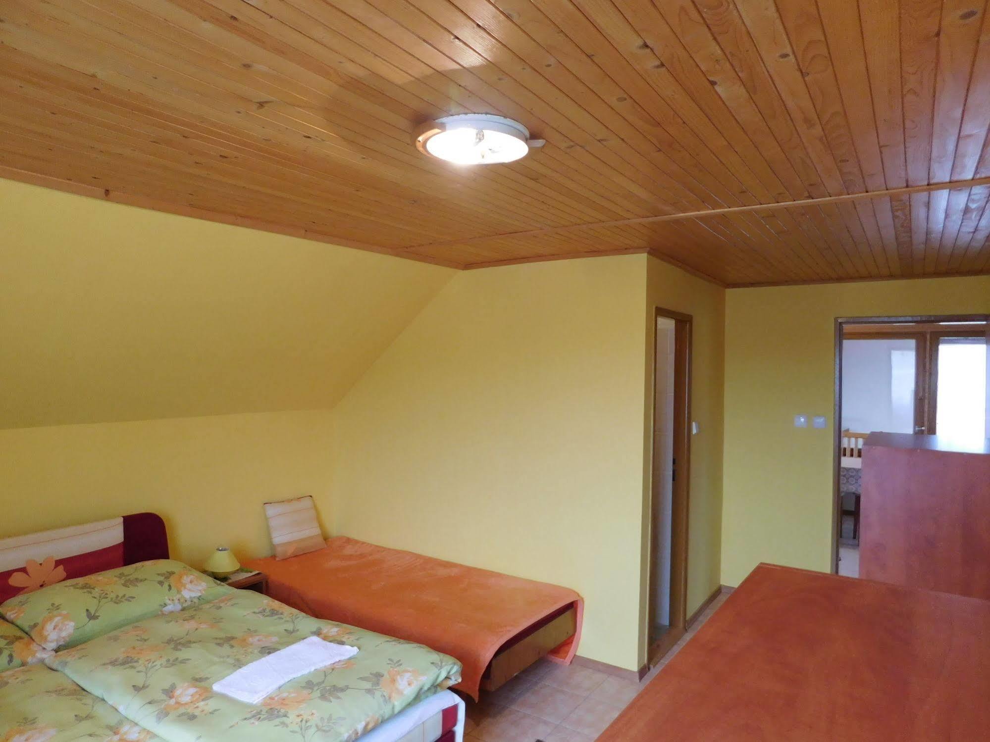 Apartmany Tania Zavazna Poruba Экстерьер фото